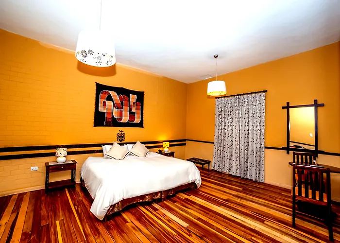 Hotel Yabar Plaza
