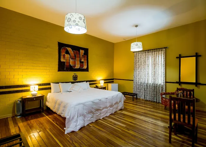 Hotel Yabar Plaza 3*