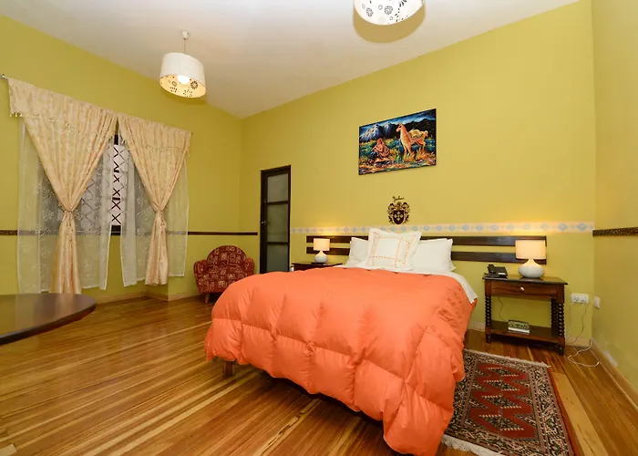 Hotel Yabar Plaza