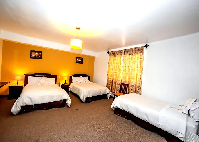 Hotel Yabar Plaza 3*