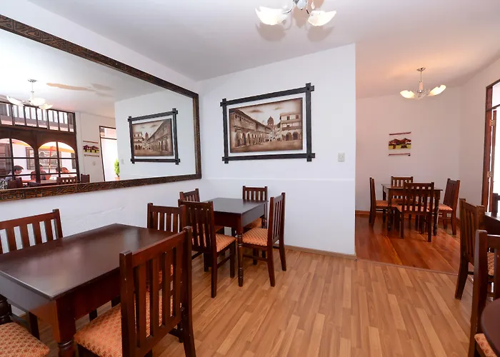 Hotel Yabar Plaza