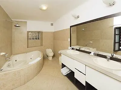 Hotel Yabar Plaza