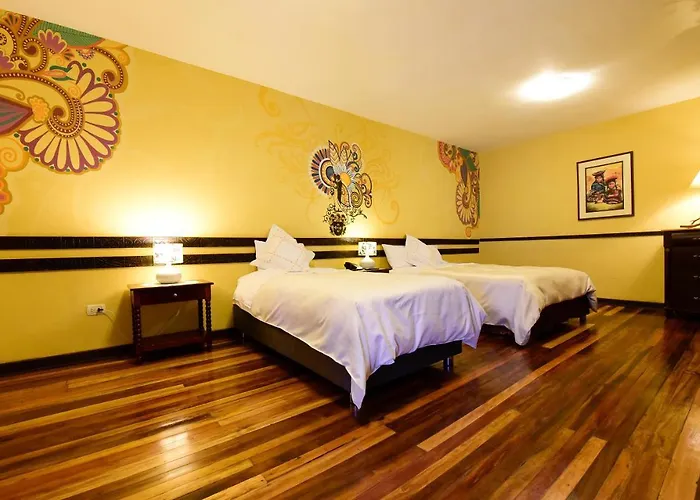 Yabar Plaza Hotel 3*
